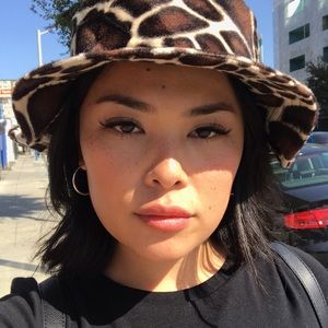 Meet your Posher, Geli